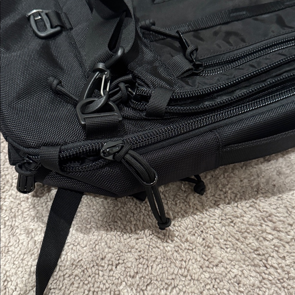 Topo Designs 30L Travel Bag - Picture 6 of 6